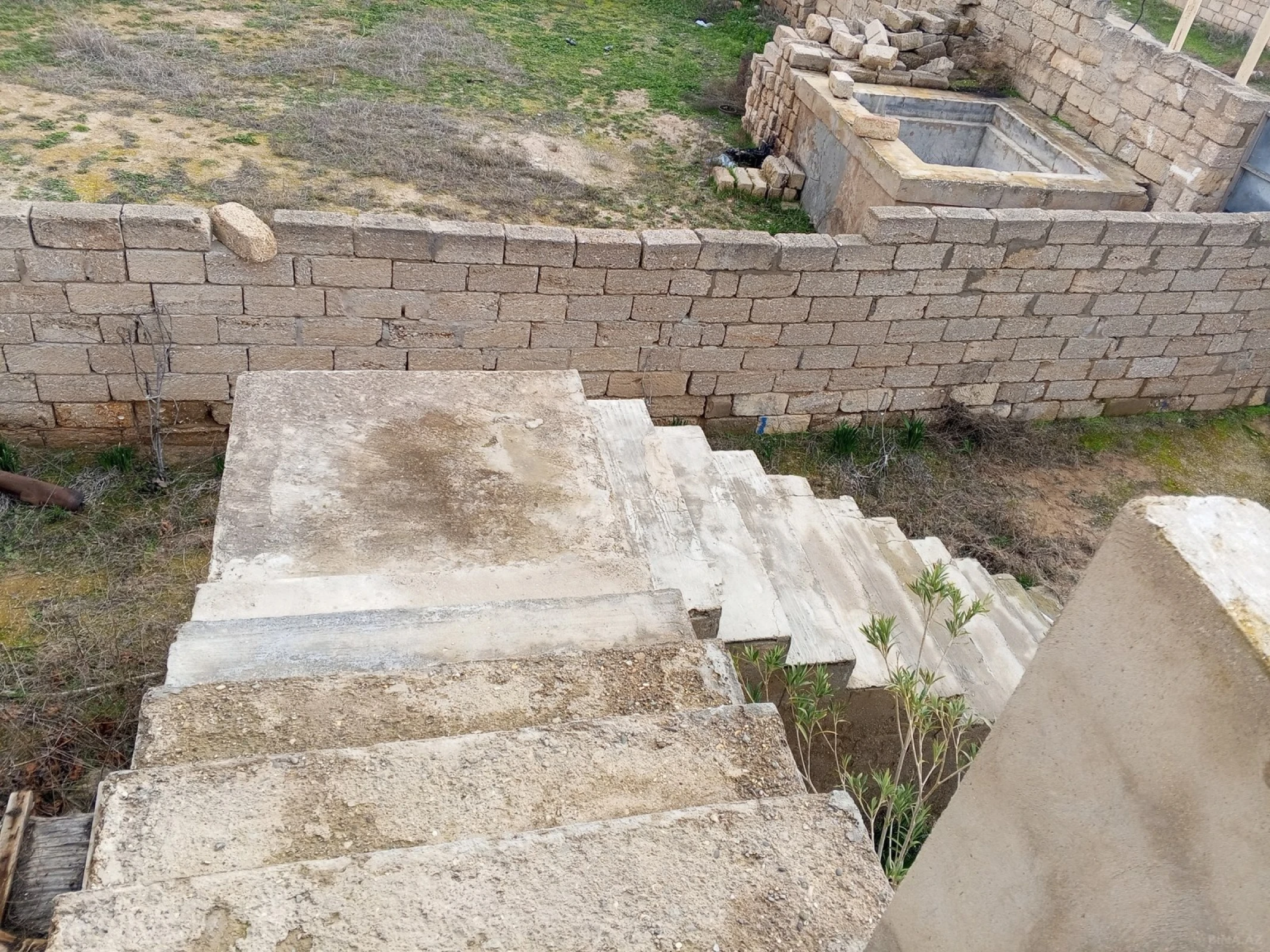 Satılır 6 otaqlı həyət evi 100 m²