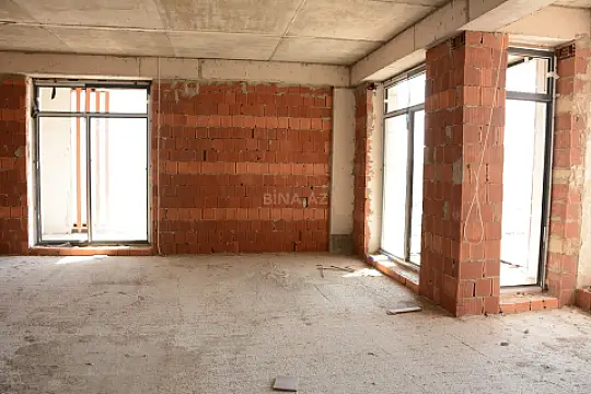 Satılır 3 otaqlı mənzil 145.4 m²