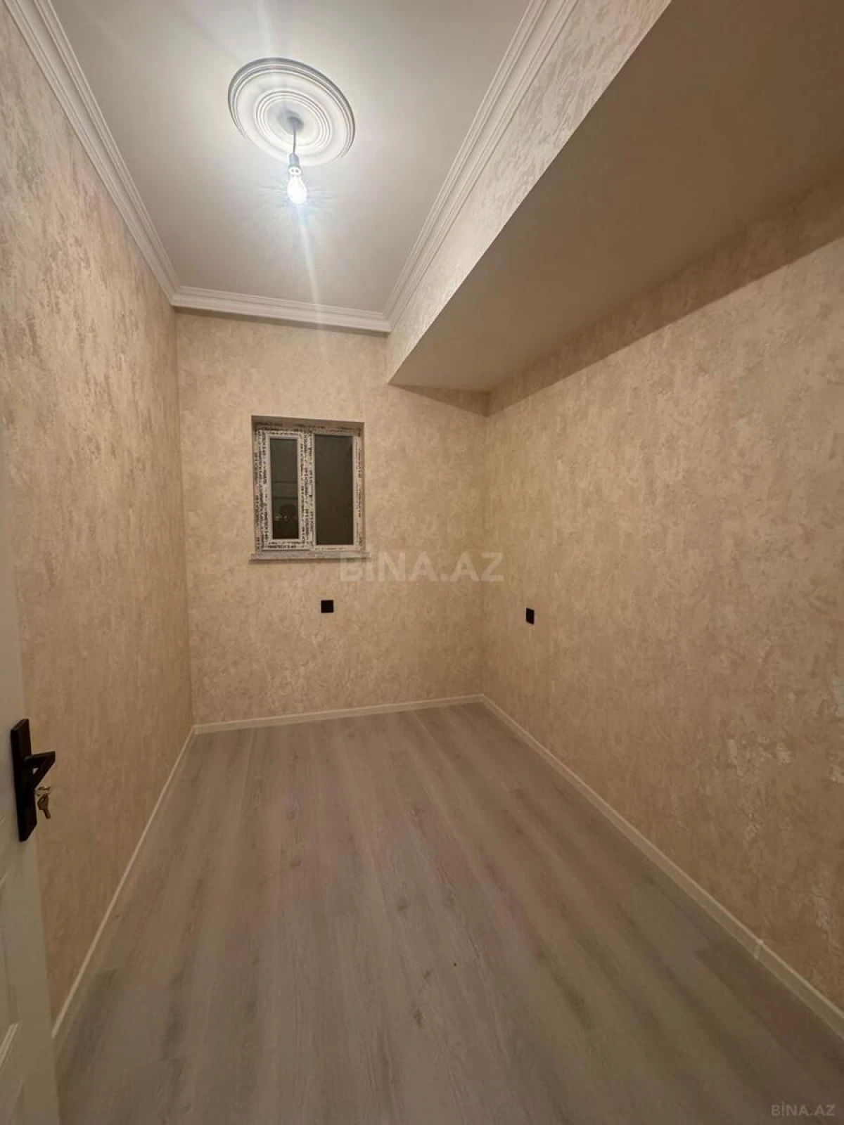 Satılır 3 otaqlı mənzil 57 m²