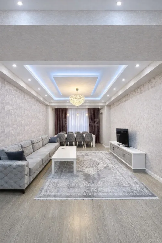 Satılır 3 otaqlı mənzil 165 m²