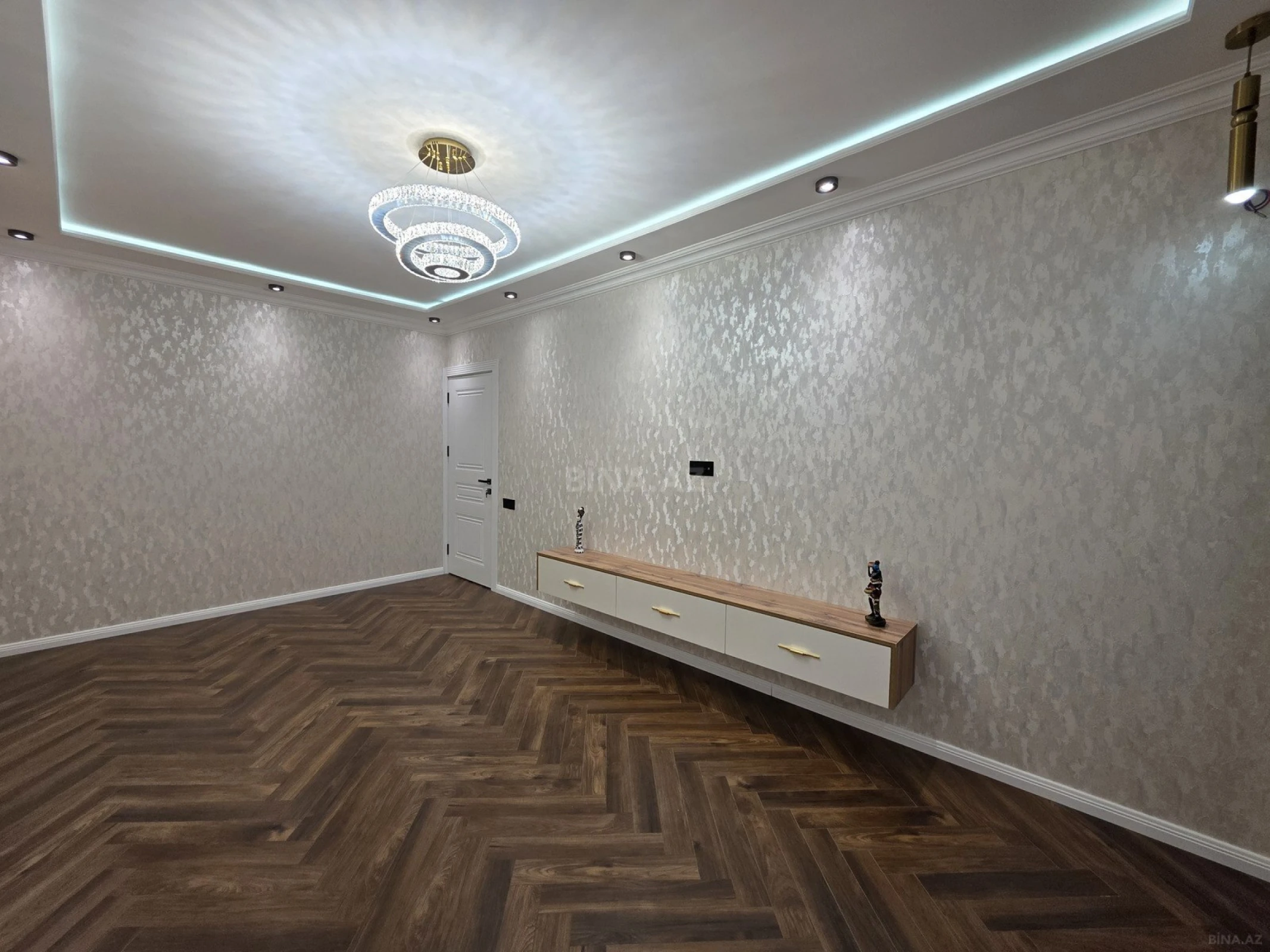 Satılır 3 otaqlı mənzil 75 m²