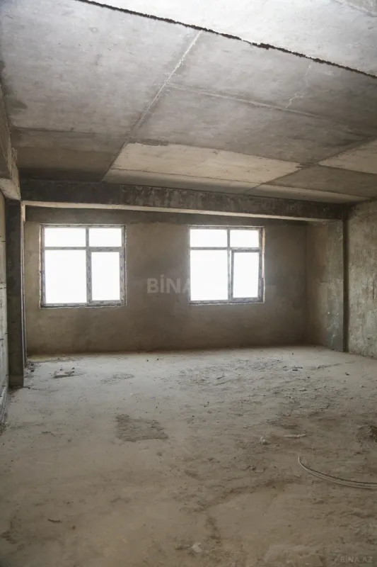 Satılır 3 otaqlı mənzil 135 m²