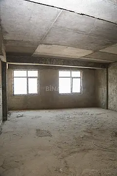 Satılır 3 otaqlı mənzil 135 m²