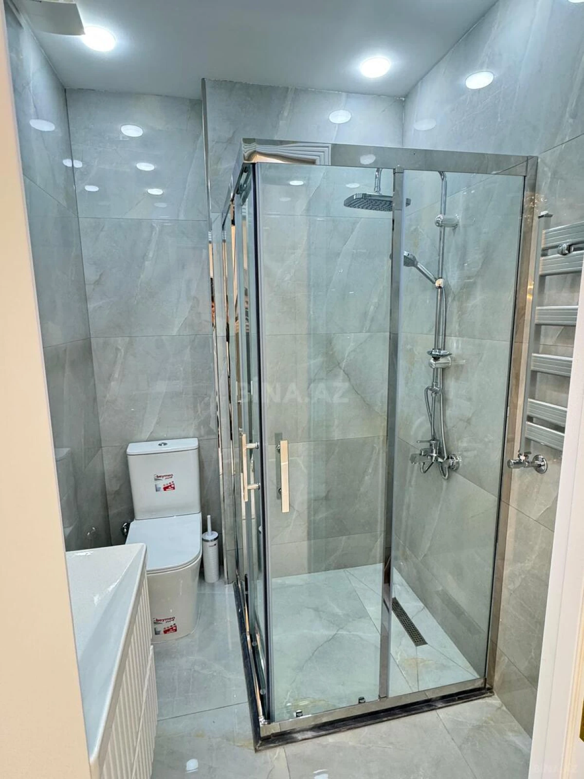 Kirayə verilir 2 otaqlı mənzil 70 m²