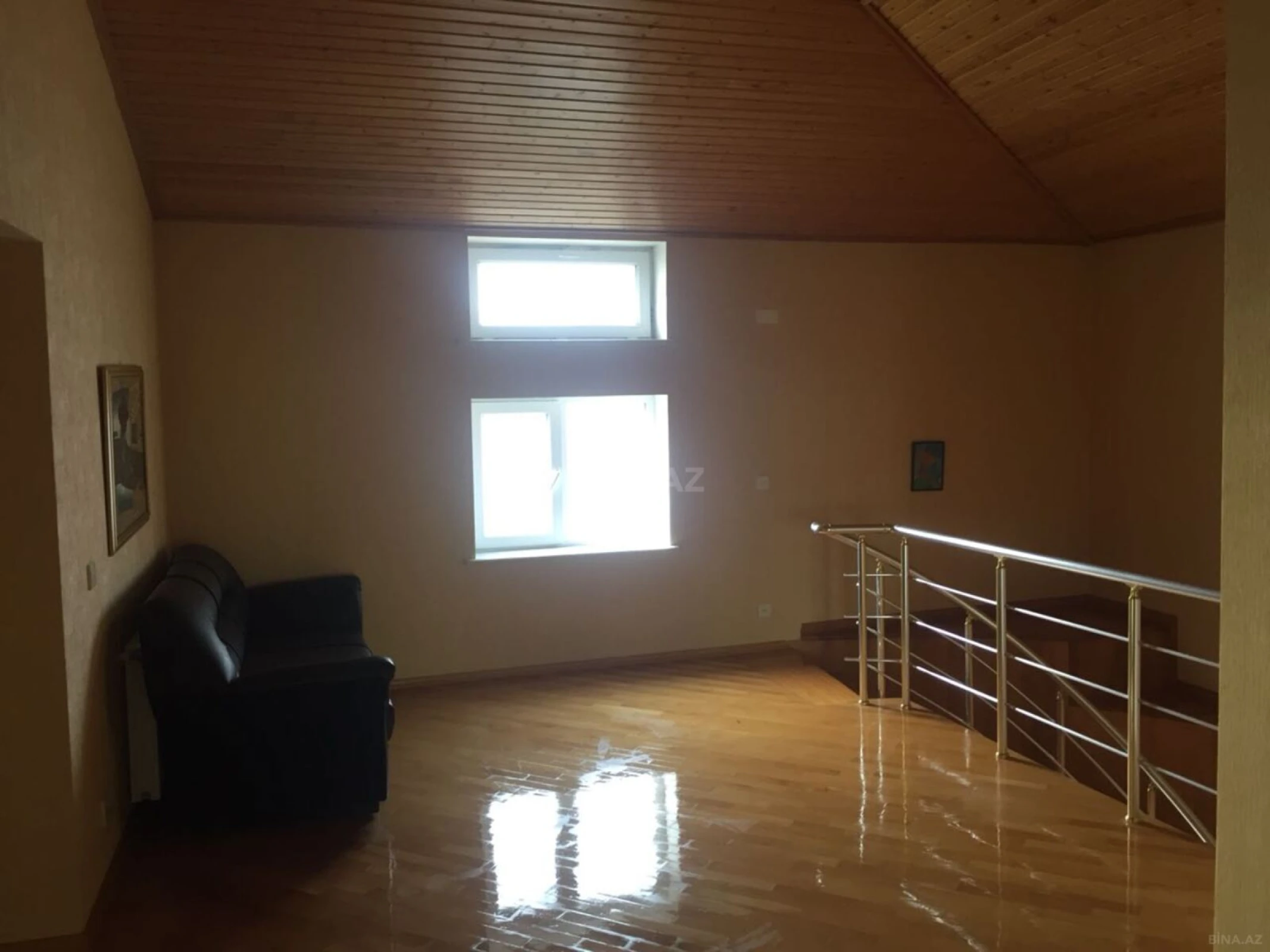 Satılır 7 otaqlı həyət evi 400 m²