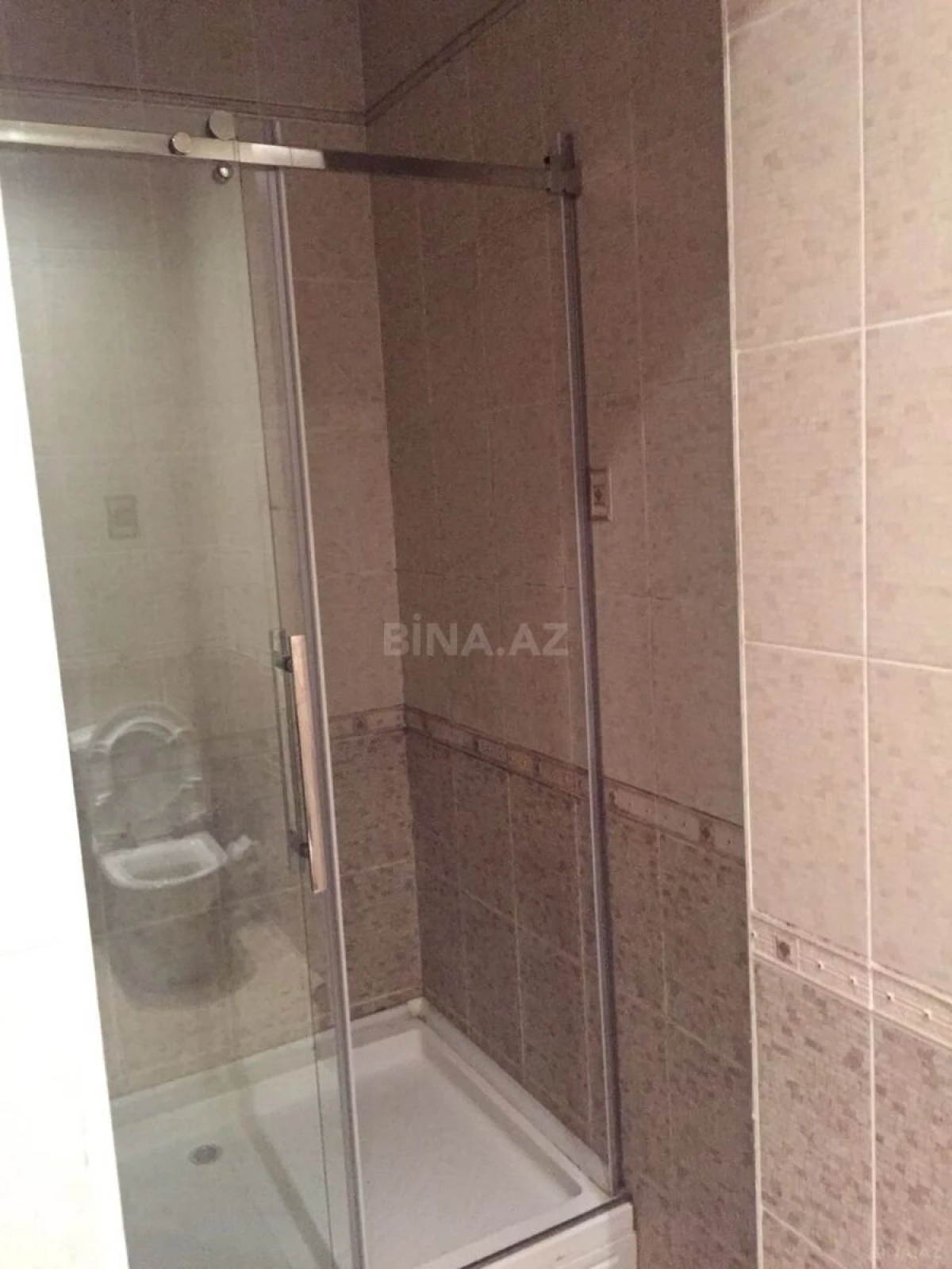 Satılır 7 otaqlı həyət evi 400 m²