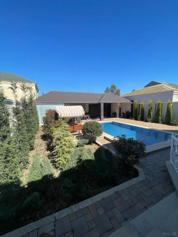 Satılır 6 otaqlı həyət evi 200 m²