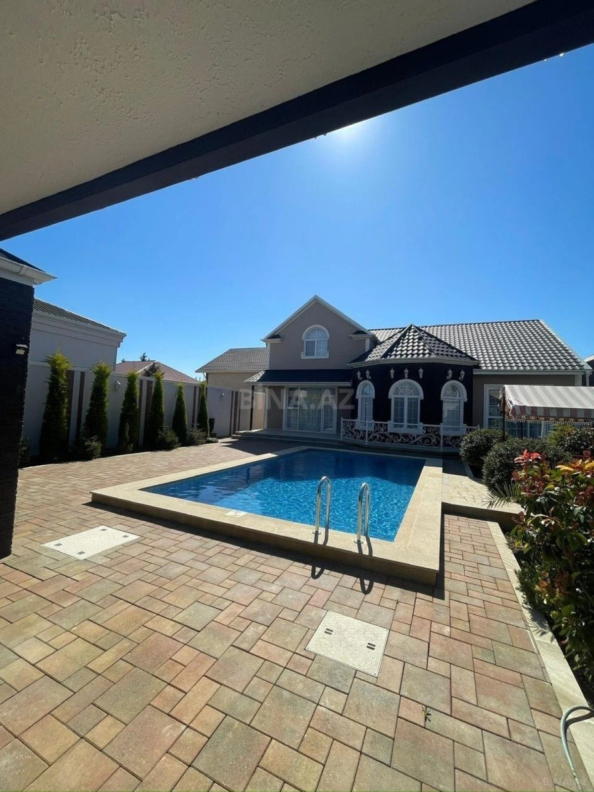 Satılır 6 otaqlı həyət evi 200 m²