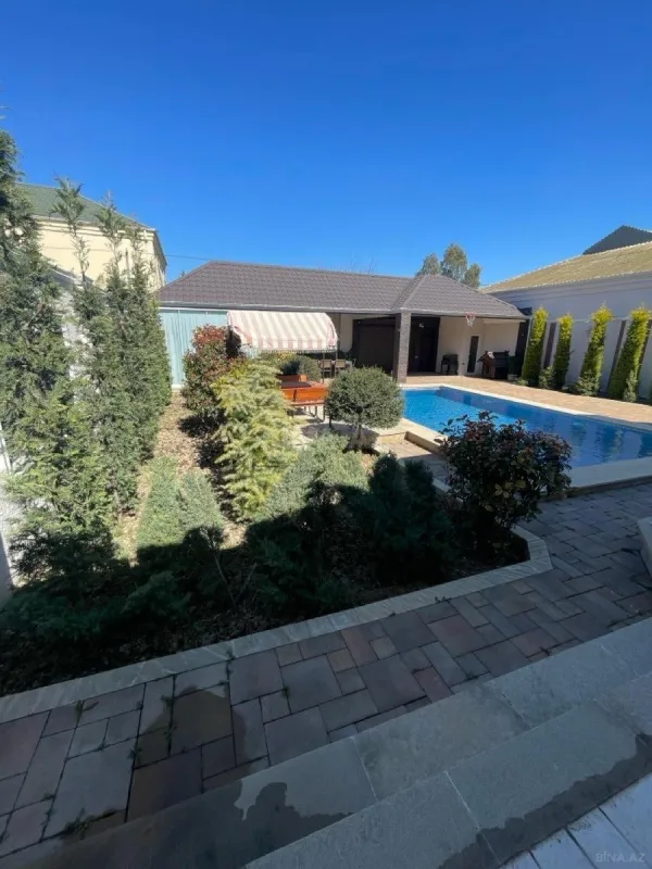 Satılır 6 otaqlı həyət evi 200 m²