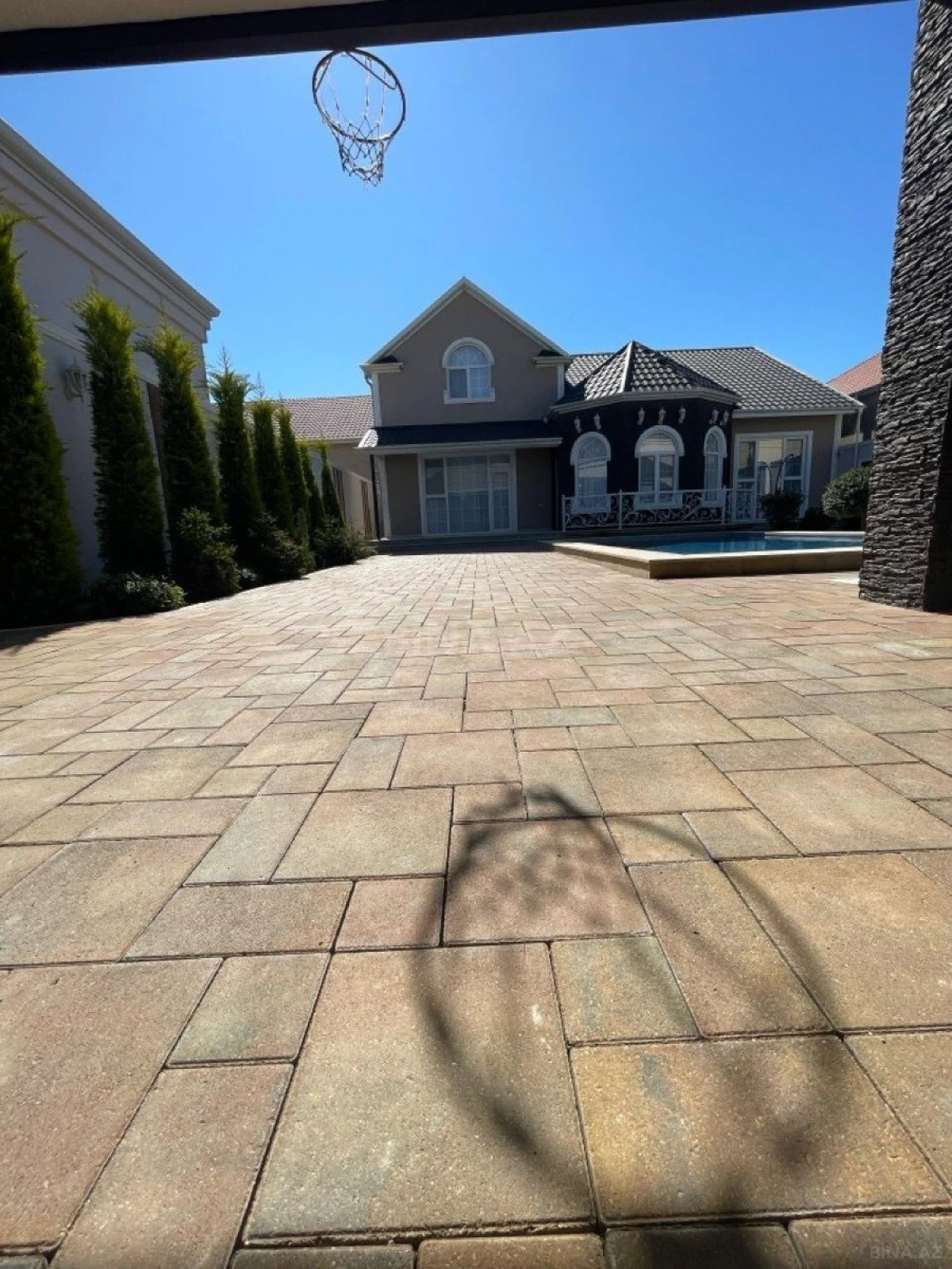 Satılır 6 otaqlı həyət evi 200 m²