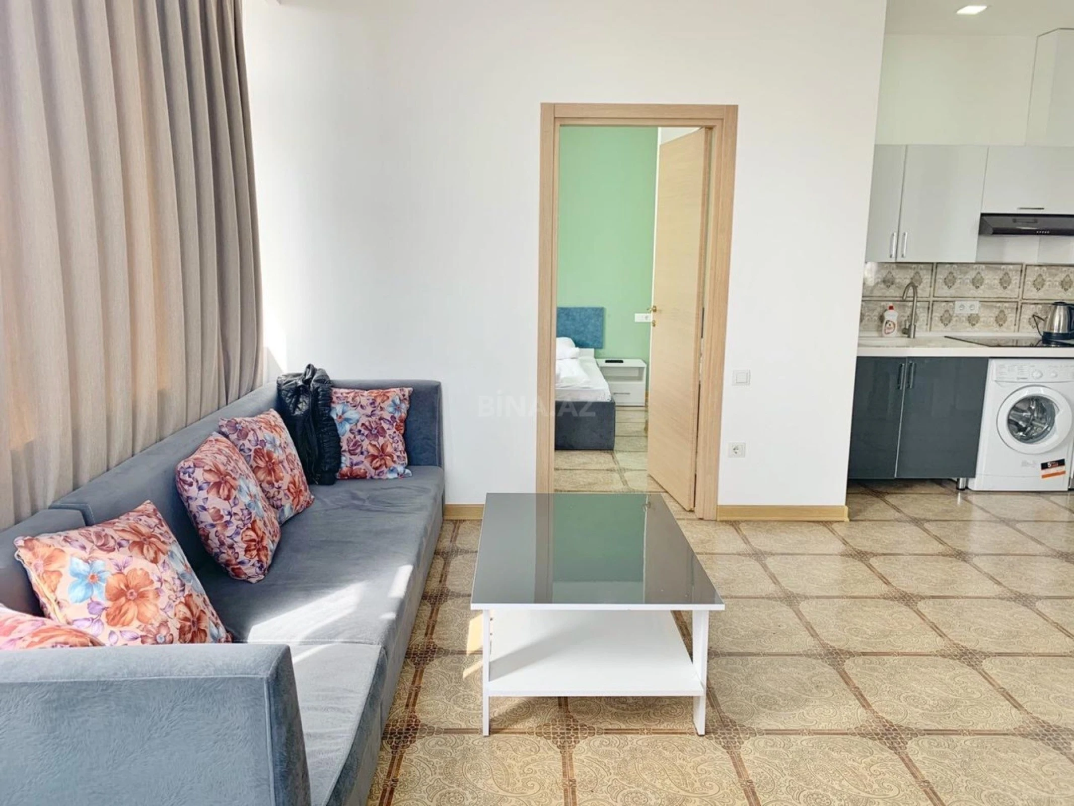 Kirayə verilir 2 otaqlı mənzil 60 m²