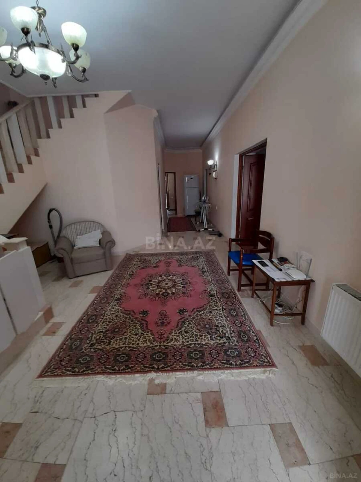 Satılır 7 otaqlı həyət evi 650 m²