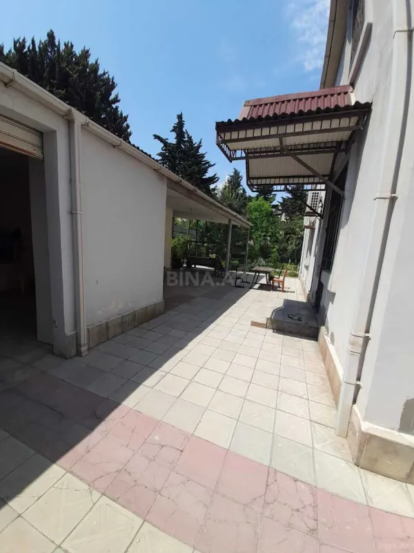 Satılır 7 otaqlı həyət evi 650 m²