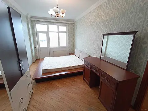Kirayə verilir 3 otaqlı mənzil 90 m²