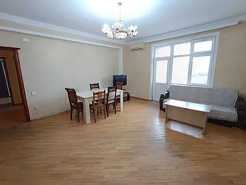 Kirayə verilir 3 otaqlı mənzil 90 m²