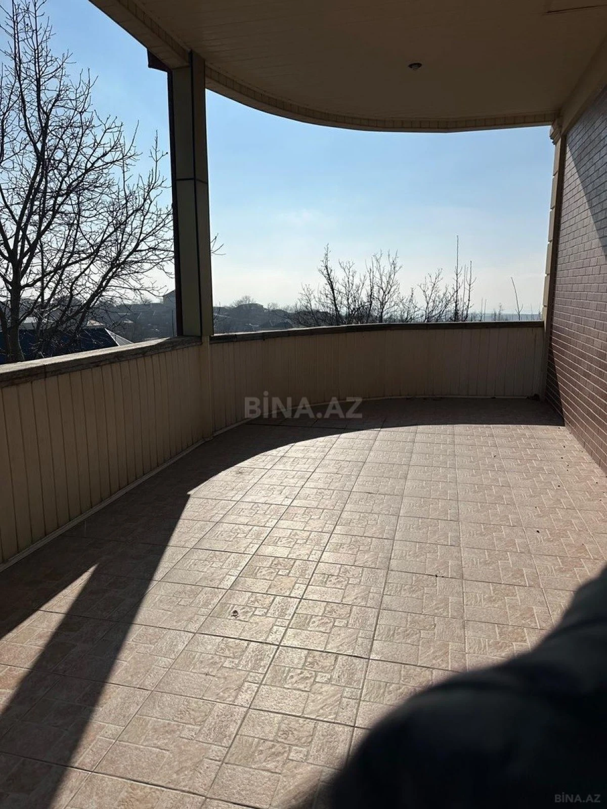 Satılır 8 otaqlı həyət evi 270 m²