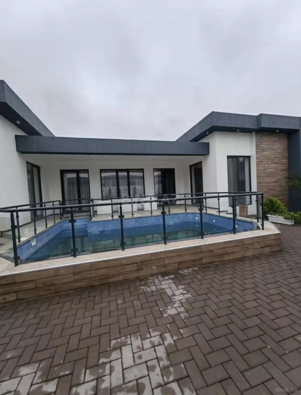 Kirayə verilir 4 otaqlı həyət evi 220 m²