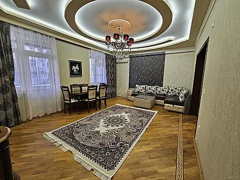 Satılır 2 otaqlı mənzil 120 m²