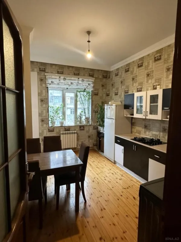 Satılır 2 otaqlı mənzil 71 m²