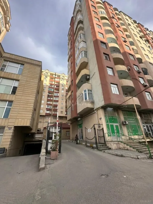 Satılır 2 otaqlı mənzil 71 m²
