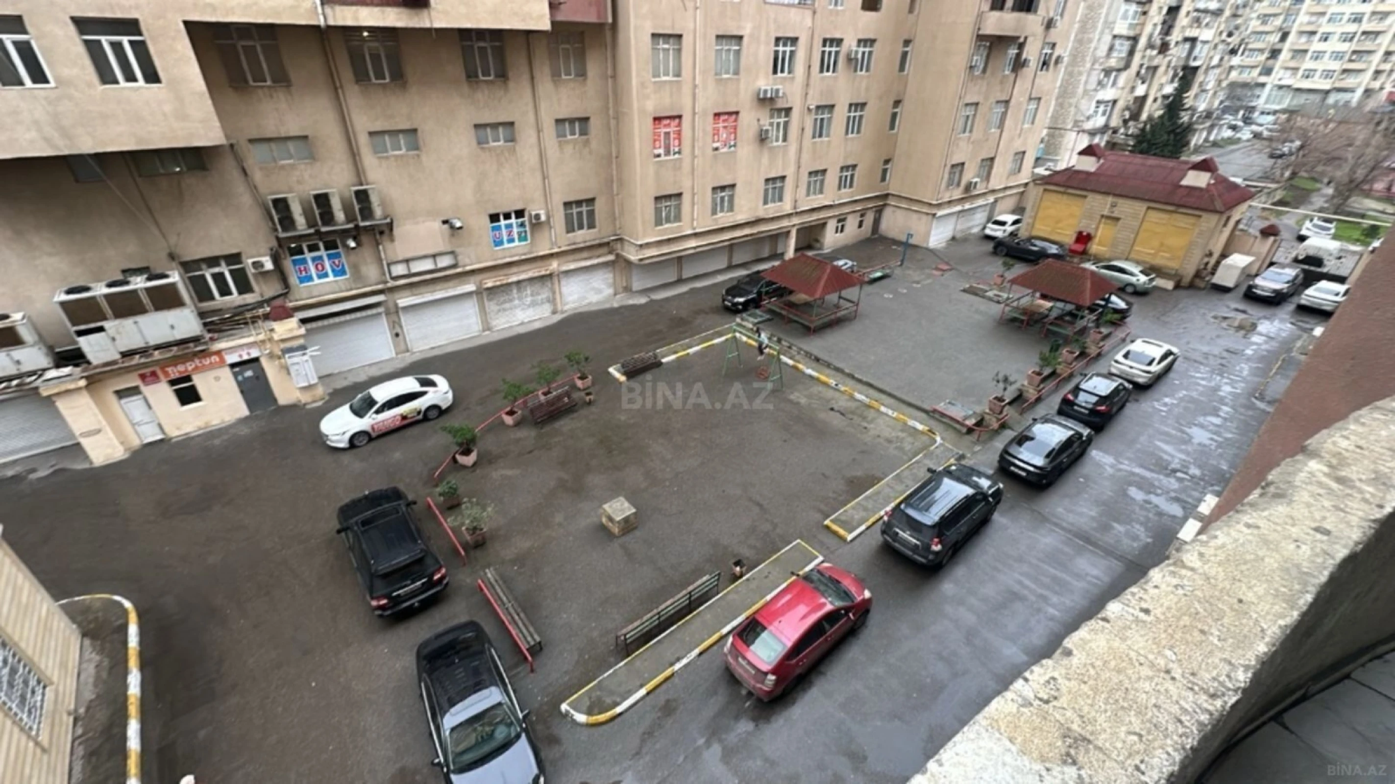 Satılır 2 otaqlı mənzil 71 m²
