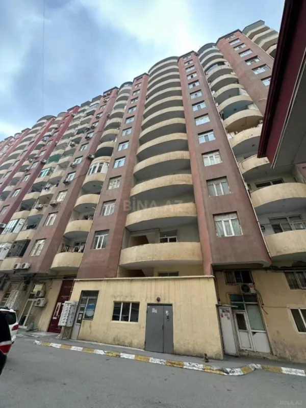 Satılır 2 otaqlı mənzil 71 m²