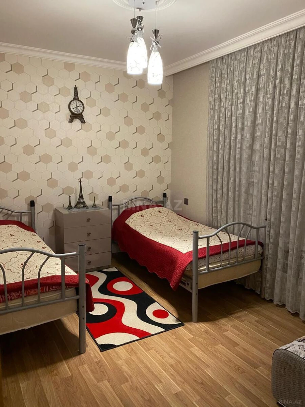 Kirayə verilir 6 otaqlı həyət evi 200 m²