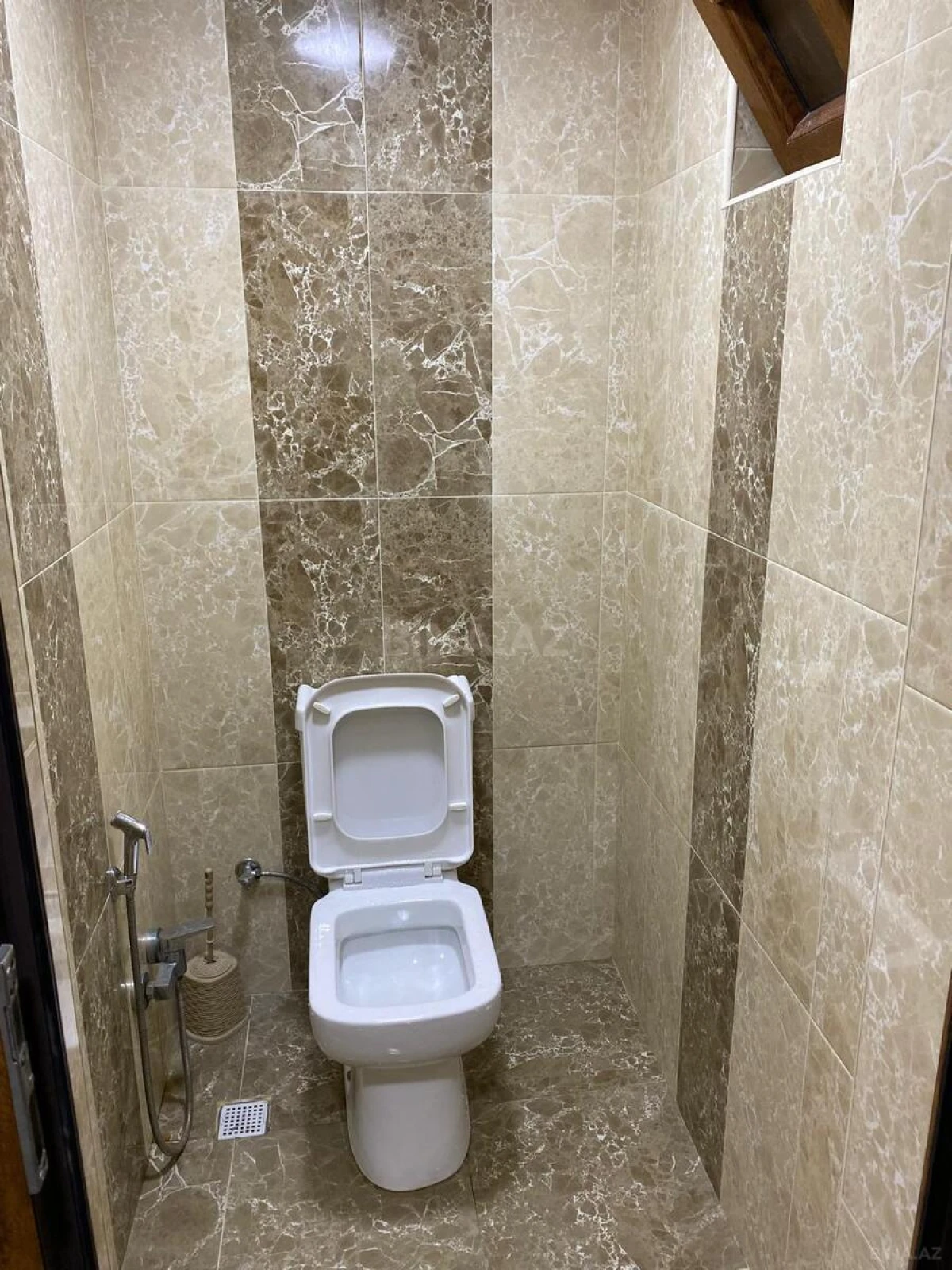 Kirayə verilir 6 otaqlı həyət evi 200 m²