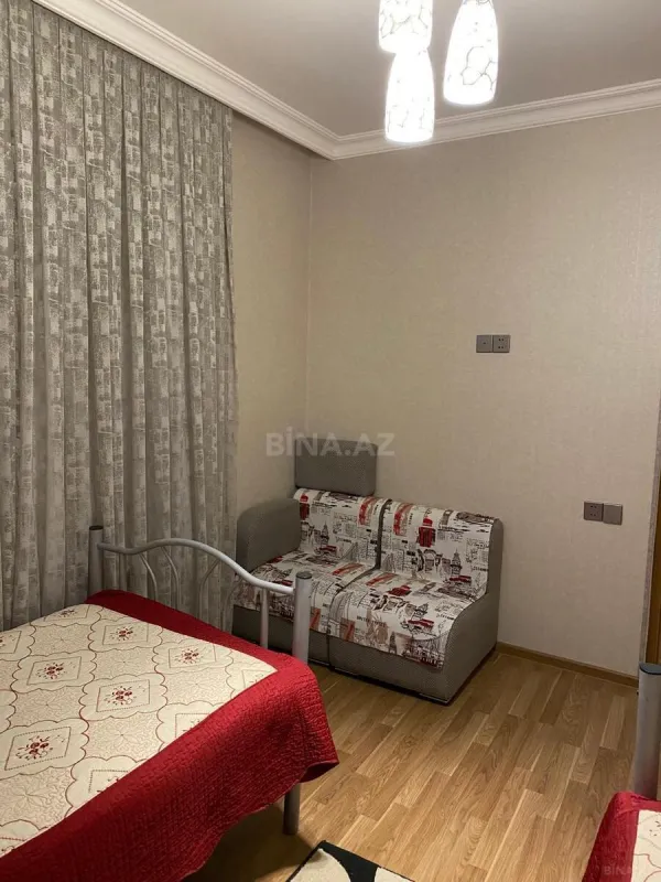 Kirayə verilir 6 otaqlı həyət evi 200 m²