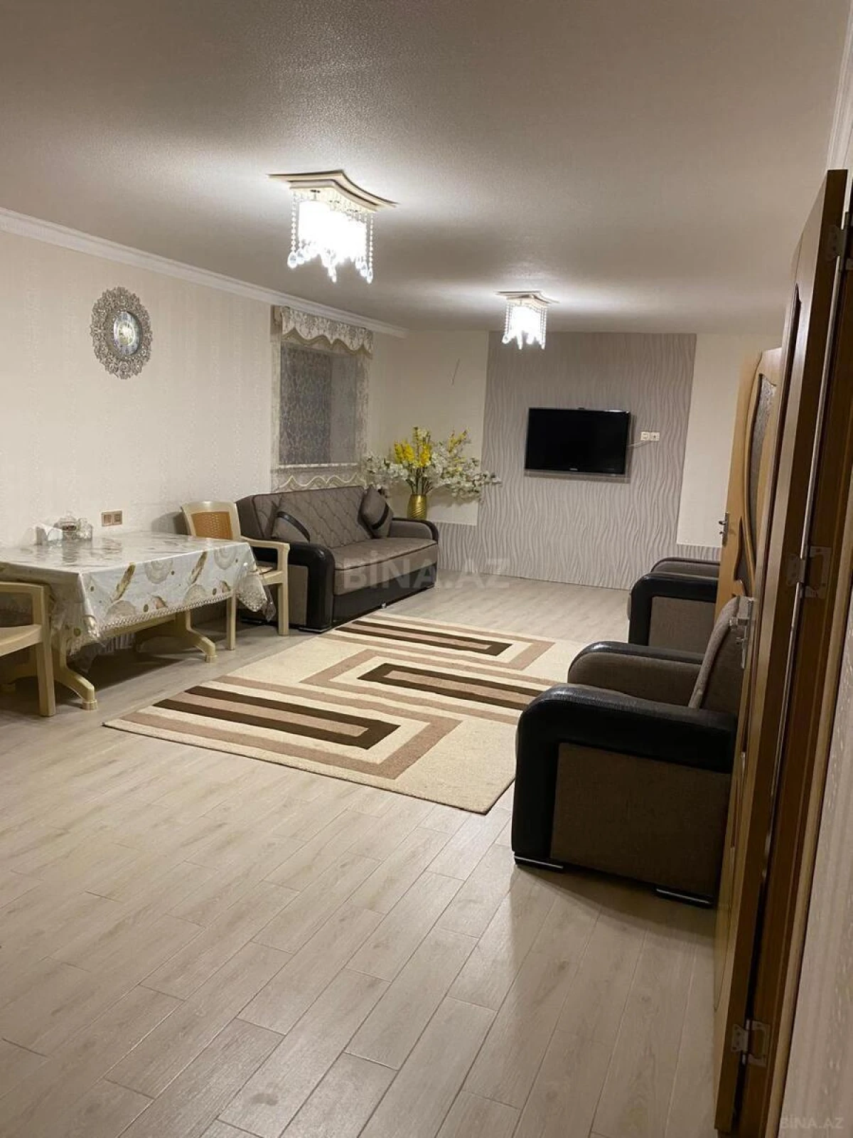 Kirayə verilir 6 otaqlı həyət evi 200 m²