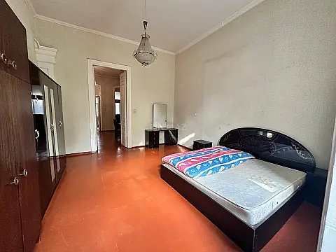 Satılır 2 otaqlı mənzil 70 m²