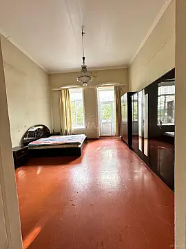 Satılır 2 otaqlı mənzil 70 m²