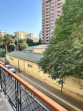 Satılır 2 otaqlı mənzil 70 m²