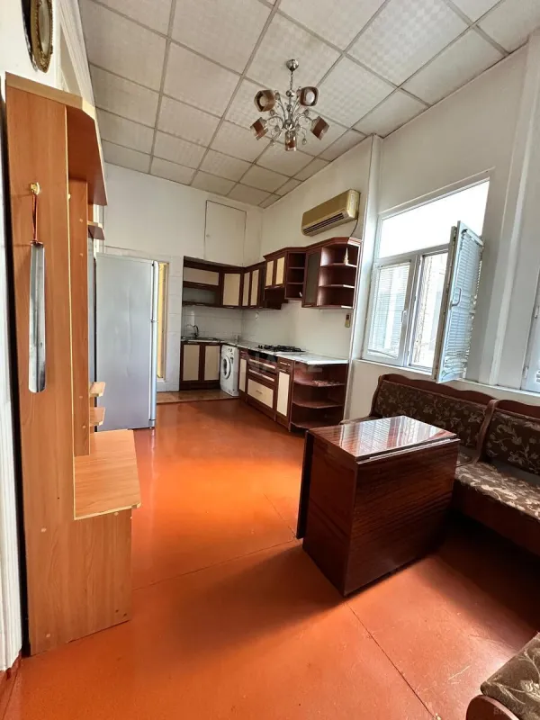 Satılır 2 otaqlı mənzil 70 m²