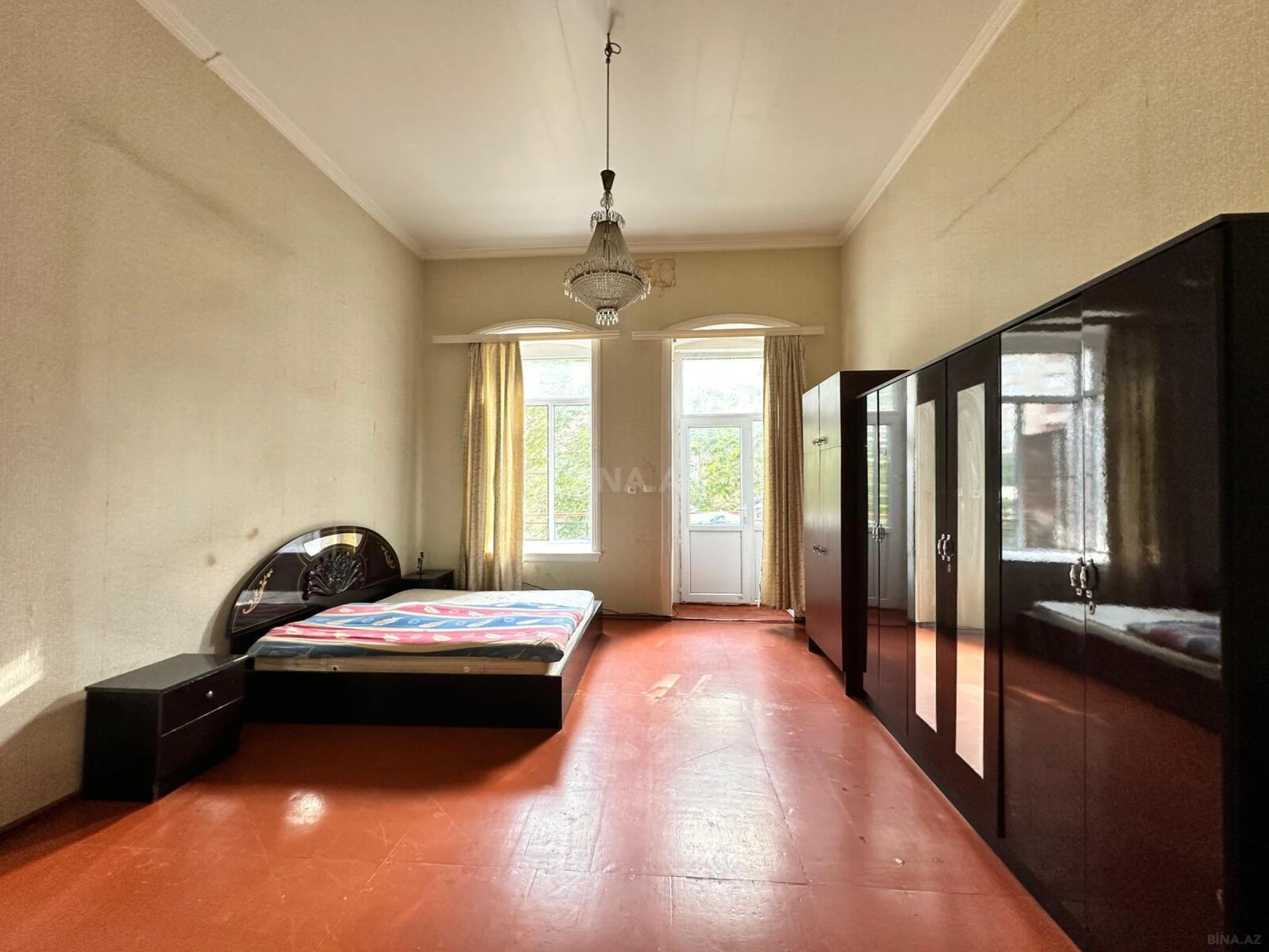 Satılır 2 otaqlı mənzil 70 m²