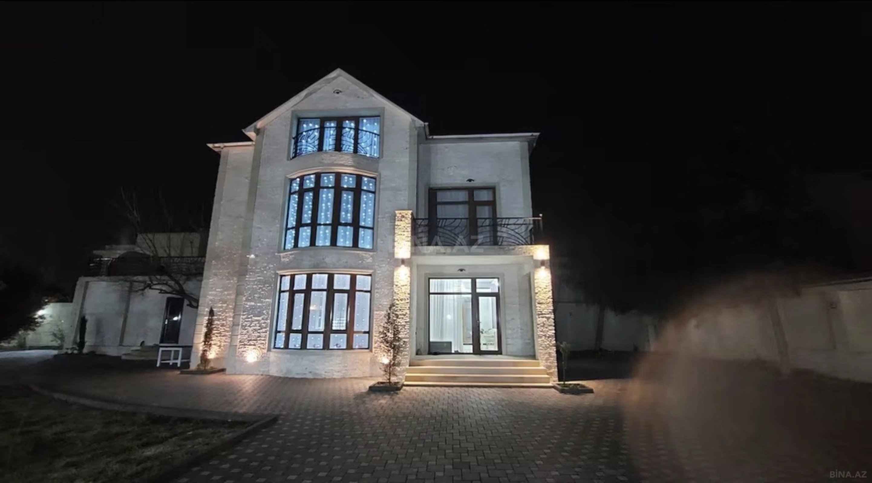 Kirayə verilir 6 otaqlı həyət evi 360 m²