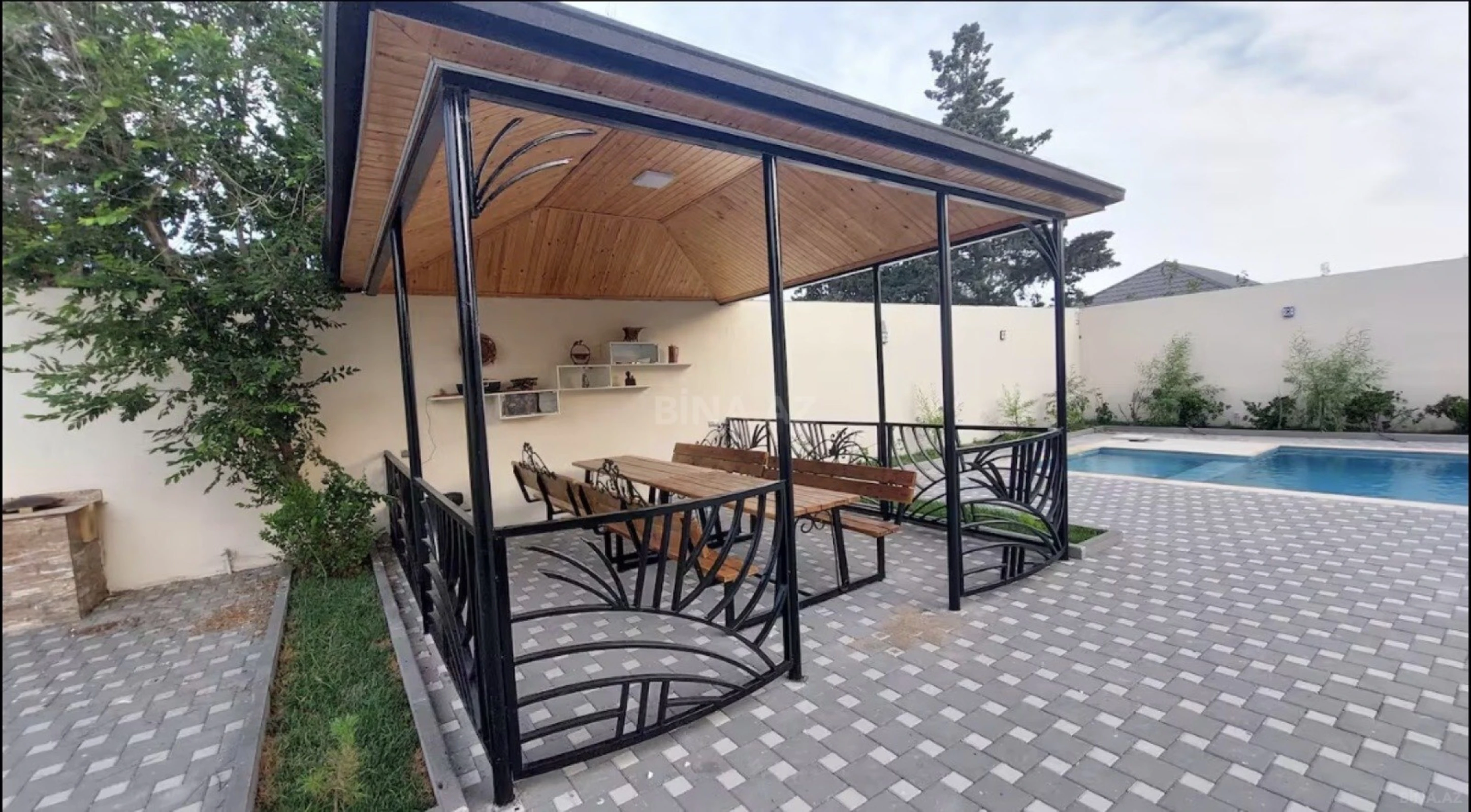 Kirayə verilir 6 otaqlı həyət evi 360 m²