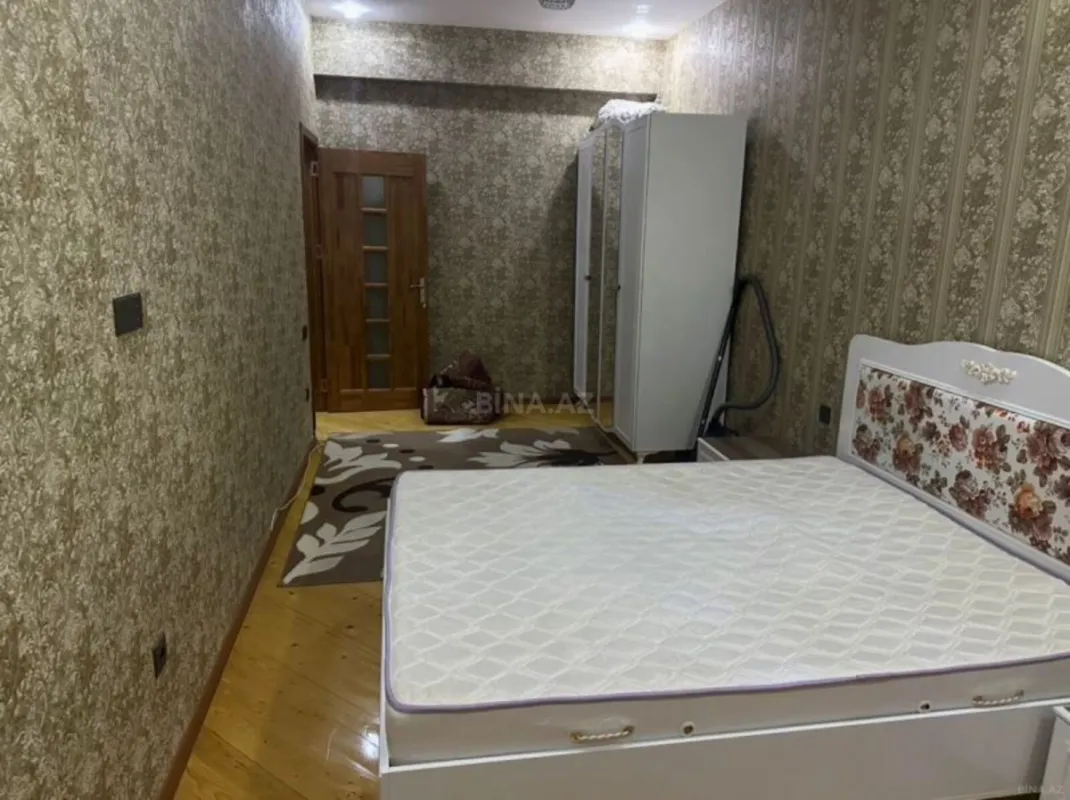 Kirayə verilir 2 otaqlı mənzil 70 m²
