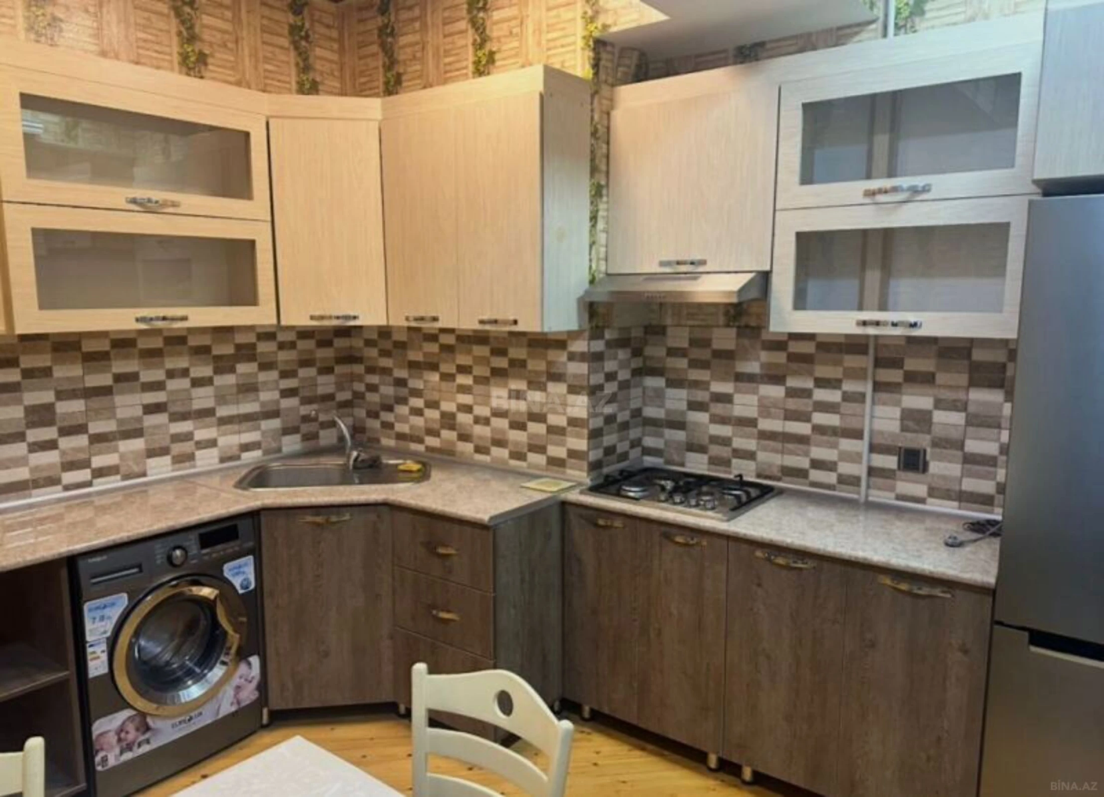 Kirayə verilir 2 otaqlı mənzil 70 m²