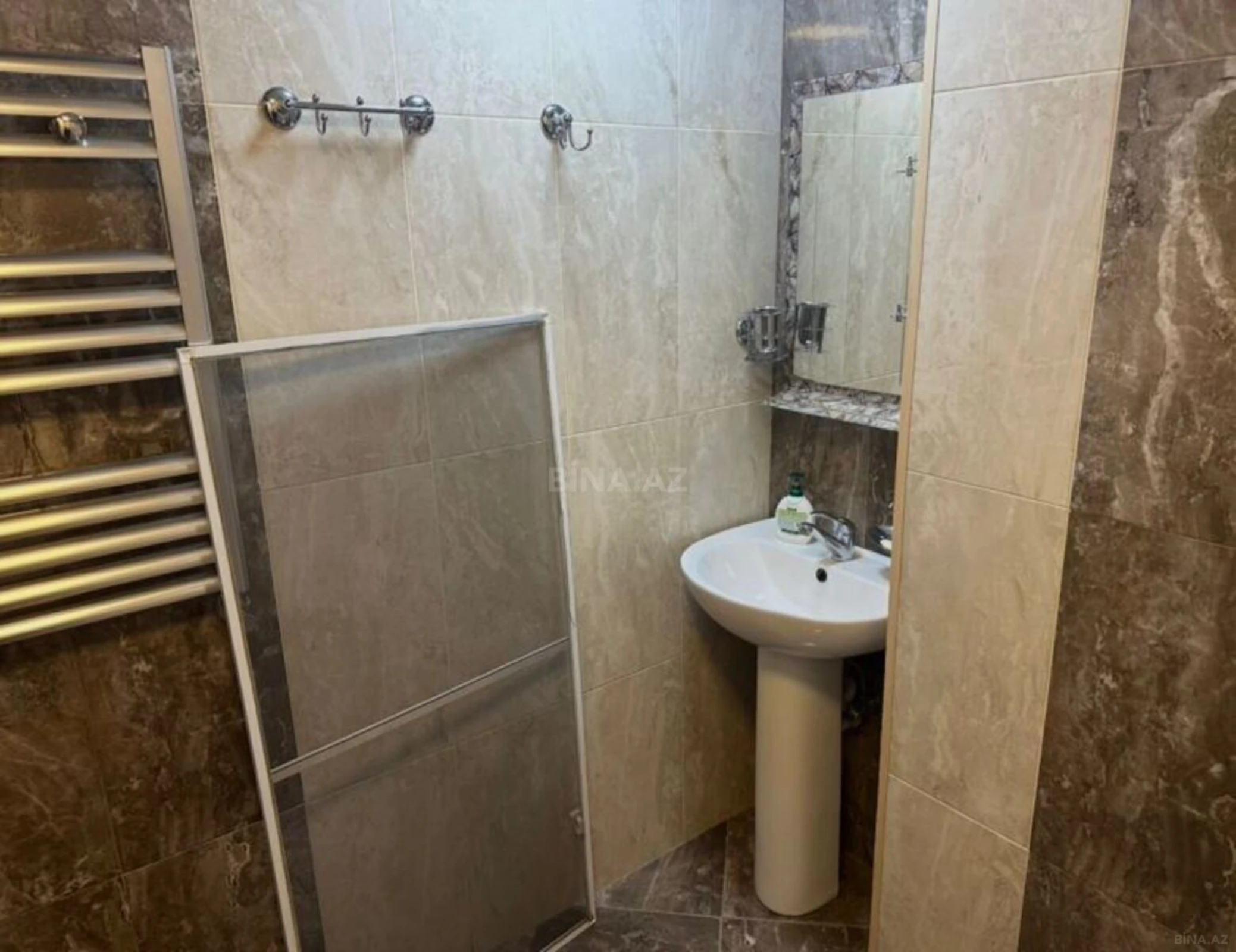 Kirayə verilir 2 otaqlı mənzil 70 m²