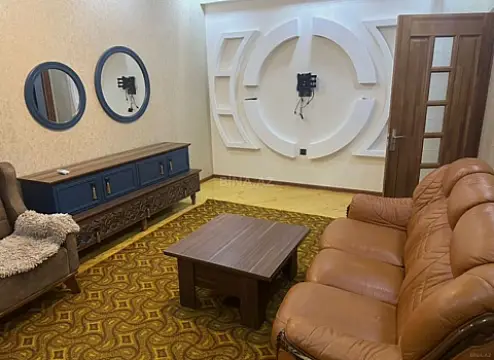 Kirayə verilir 2 otaqlı mənzil 70 m²