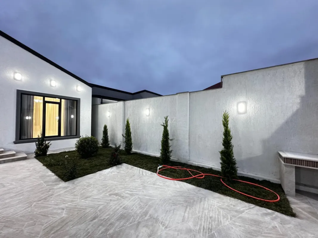 Satılır 4 otaqlı həyət evi 140 m²