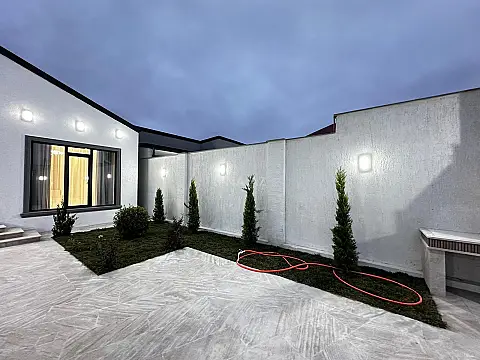 Satılır 4 otaqlı həyət evi 140 m²