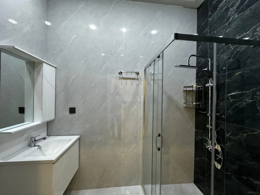 Satılır 4 otaqlı həyət evi 140 m²