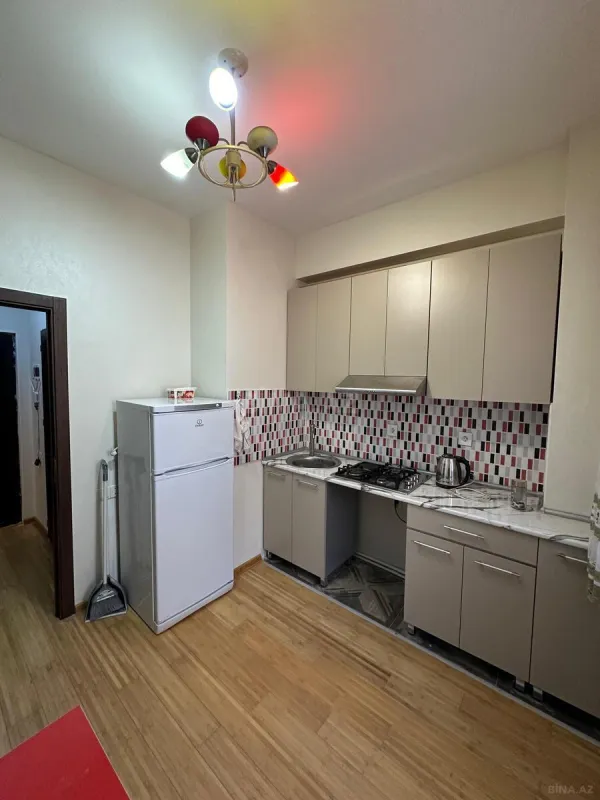 Satılır 1 otaqlı mənzil 40 m²