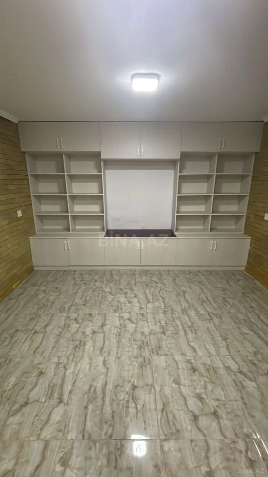 Kirayə verilir obyekt 140 m²