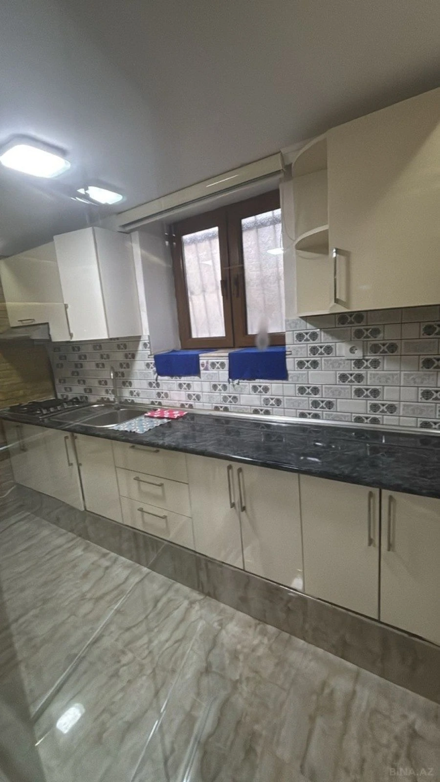 Kirayə verilir obyekt 140 m²