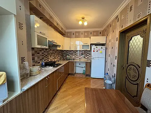 Satılır 3 otaqlı mənzil 87 m²