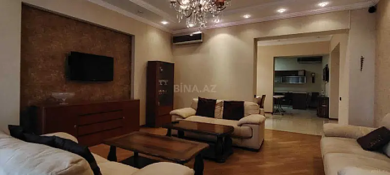 Kirayə verilir 3 otaqlı mənzil 178 m²