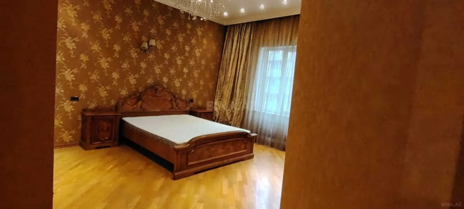 Kirayə verilir 3 otaqlı mənzil 178 m²